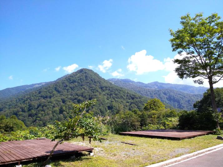 長野県北安曇郡小谷村にある雨飾高原キャンプ場のうさぎサイト8・9番