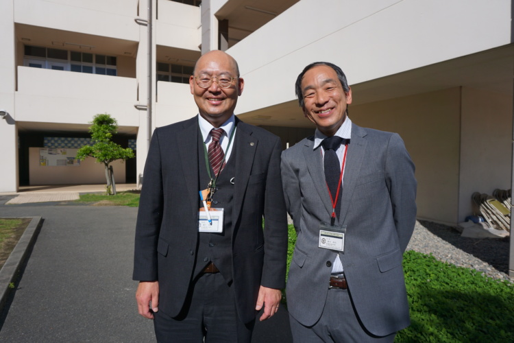 「岡山県立倉敷天城中学校」の副校長・蒲生先生と総務課長の鈴木先生