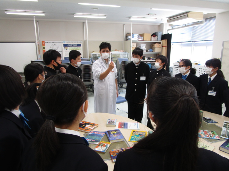 「岡山県立倉敷天城中学校」の授業風景