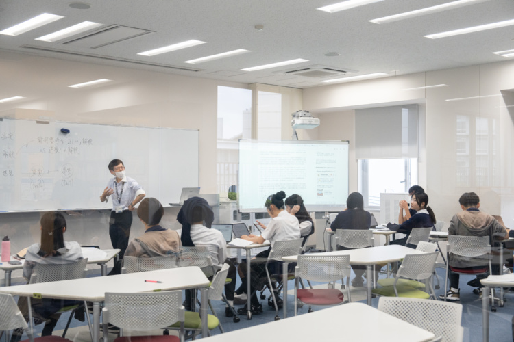 かえつ有明中・高等学校の授業風景