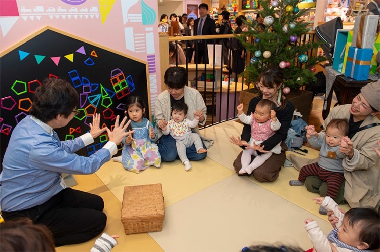 東京都渋谷区にある「ボーネルンドショップ ボーネルンド本店」でのイベントの様子