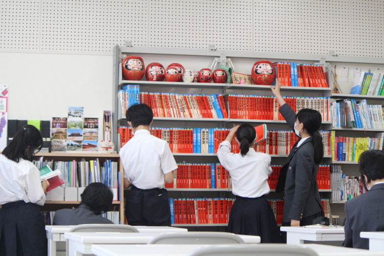 沖縄カトリック中学高等学校の進路指導室