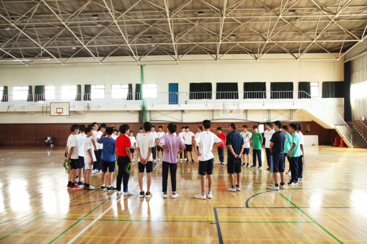 栄光学園中学高等学校ダブルダッチ部の練習風景