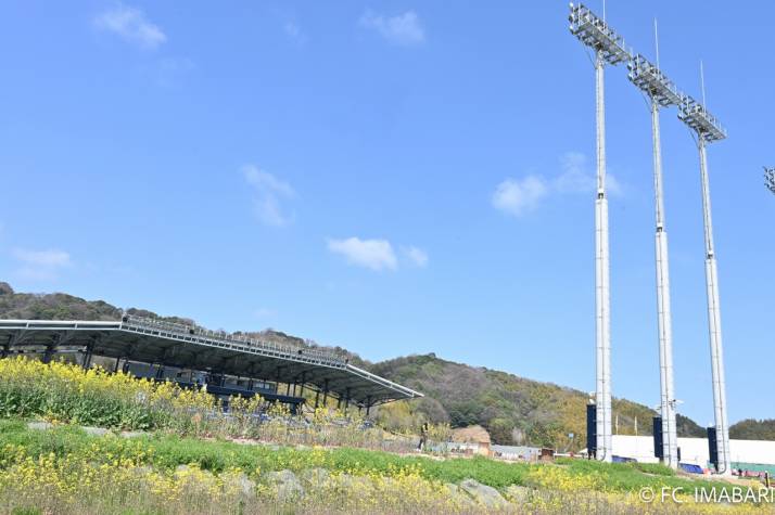 FC今治のホームスタジアム「今治里山スタジアム」