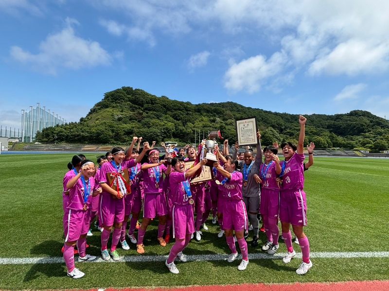 全国高校総体サッカー優勝時の集合写真