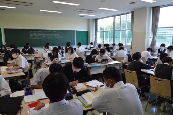 神奈川大学附属中・高等学校の放課後自習室