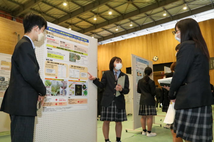 宮城県古川黎明中学校・高等学校のサイエンスフェスティバルの様子