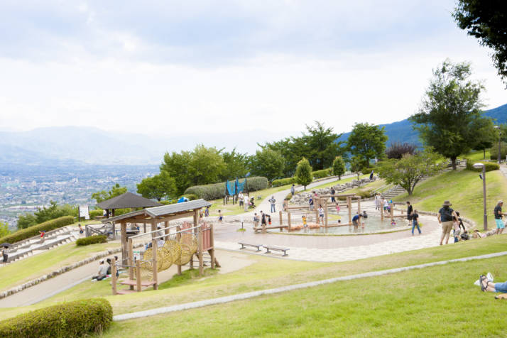 フルーツパーク富士屋ホテルに隣接する「山梨県笛吹川フルーツ公園」の様子