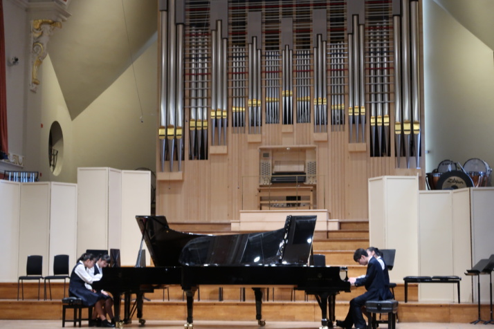 東京藝術大学音楽学部附属音楽高等学校の英国研修「Duke's Hall」