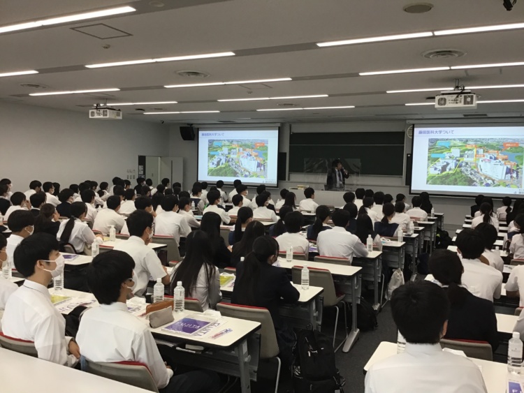 岐阜東中学高等学校の藤田医科大学でのメディカルプロジェクトの様子