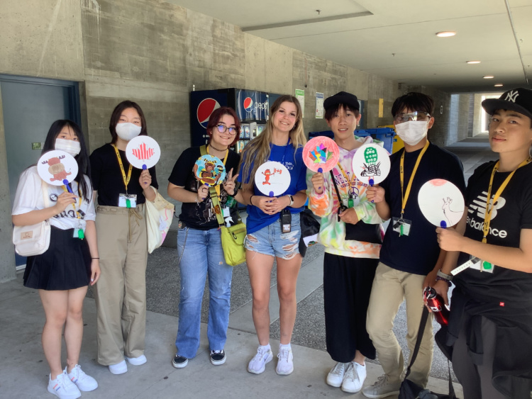 岐阜東中学高等学校のカナダへの修学旅行の様子