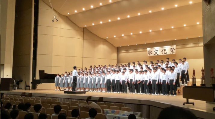 群馬大学共同教育学部附属中学校の文化祭（3年生合唱）