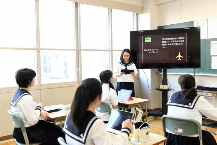 函館白百合学園中学校・高等学校で行われた英語のプレゼンテーション