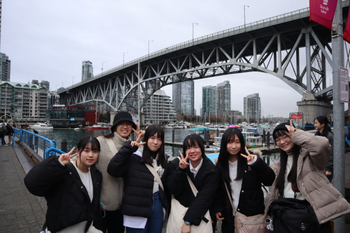 中部大学春日丘中学校のカナダ語学研修