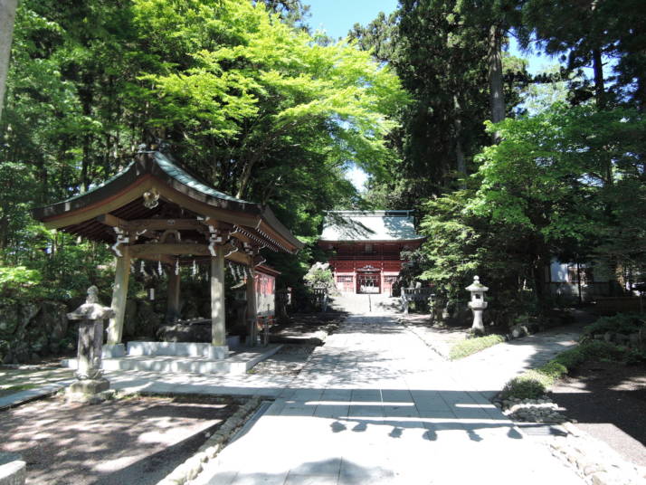 富士山東口本宮 冨士浅間神社の表参道