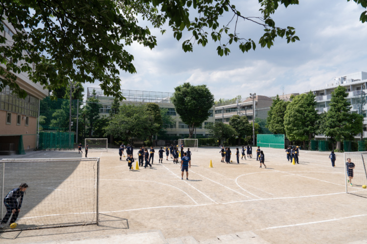 「宝仙学園中学校・高等学校」のグラウンド