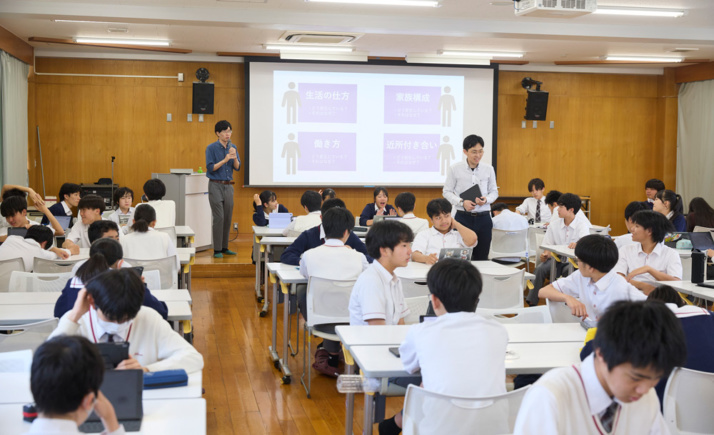 名古屋経済大学市邨中学校の市邨学の授業