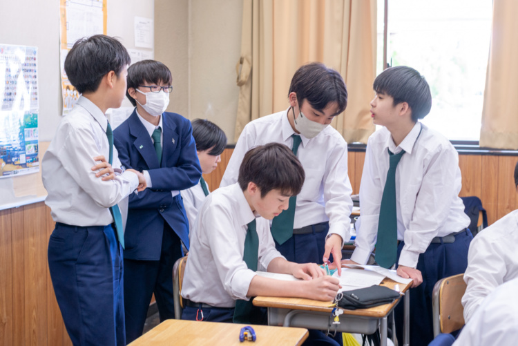 淳心学院中学校・高等学校の授業風景