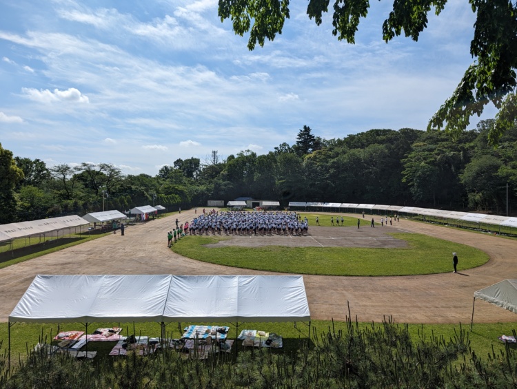 「日本女子大学附属中学校・高等学校」のグラウンド