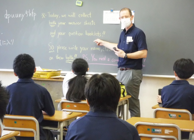 開智中学・高等学校の英語で行われるホームルーム