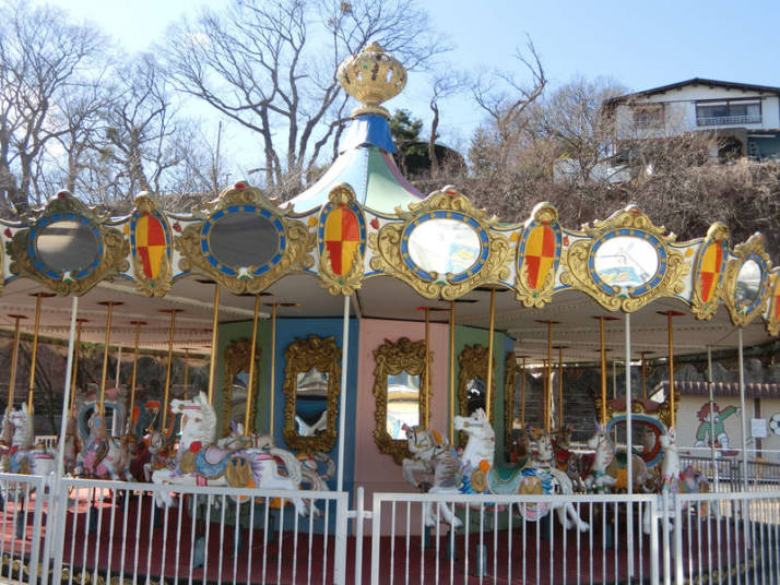 小諸城址懐古園の遊園地にあるメリーゴーランド