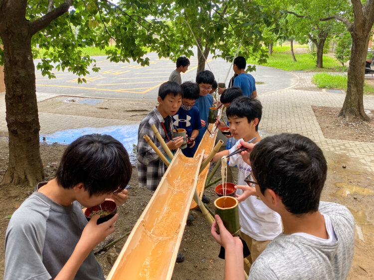 海陽学園海陽中等教育学校のハウスイベント「流しそうめん」