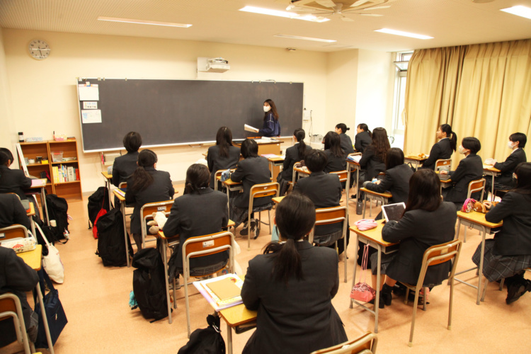 神田女学園中学校高等学校の授業風景