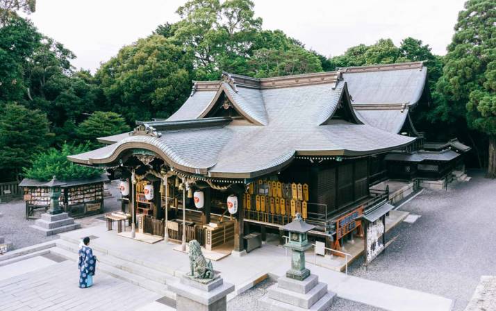 琴崎八幡宮の外観