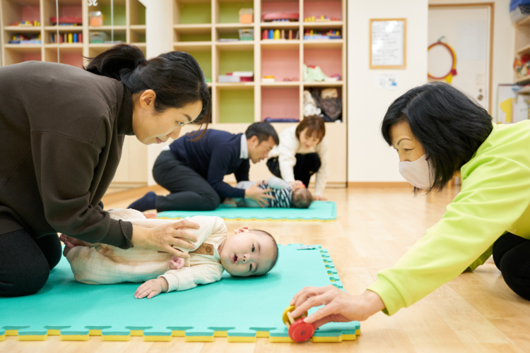 くぼたのうけんの教室に参加する親子