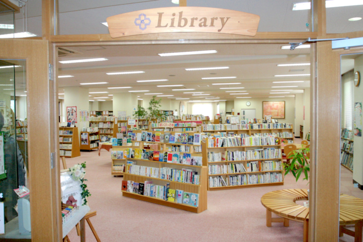 活水中学校・高等学校の図書館