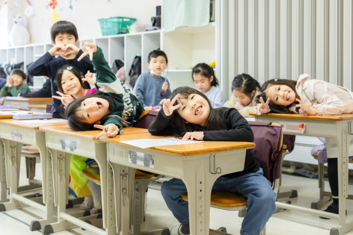 LCA国際小学校のイキイキとした児童の様子