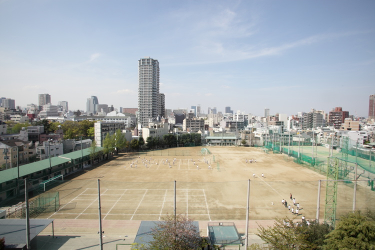 大阪明星学園明星中学校・高等学校のグラウンド