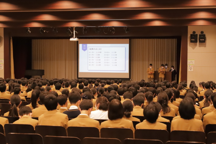 高田中・高等学校の理科研究発表会の様子