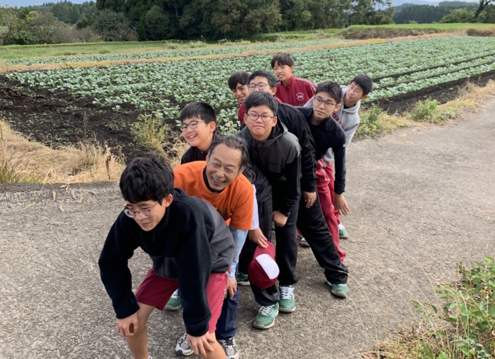 宮崎県立宮崎西高等学校附属中学1年生の農業体験