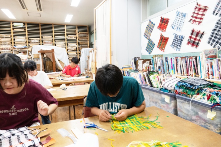 「明星学園中学校」の工芸室