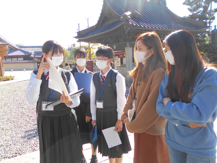 長野市立長野中学校の善光寺ウォーク風景