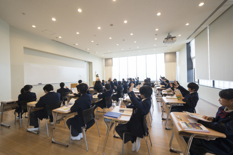 名古屋国際中学校・高等学校の授業の様子