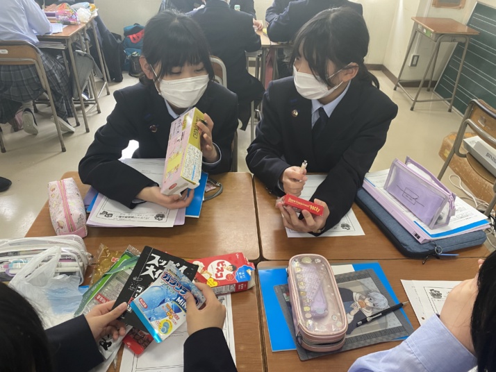 身近な商品から世界課題に向き合う奈良県立国際中学校・高等学校のグローバル探究の様子