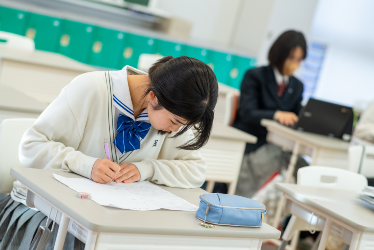 西大和学園中学校・高等学校の授業の様子