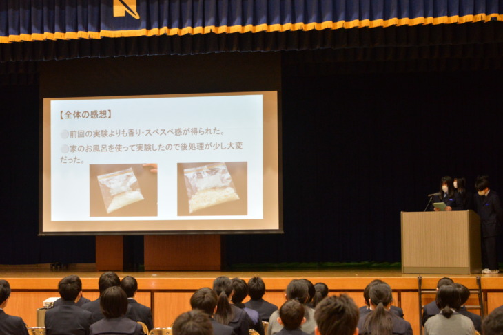 新田青雲中等教育学校の夢ラボの発表会