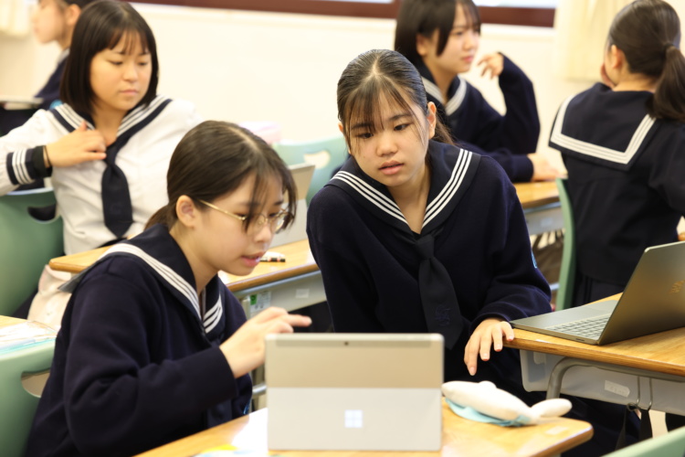 大妻多摩中学・高等学校の授業風景