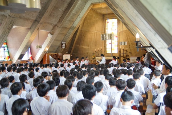 立教小学校の礼拝の様子