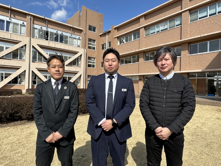 埼玉大学教育学部附属中学校の髙橋先生、山本先生、小西先生