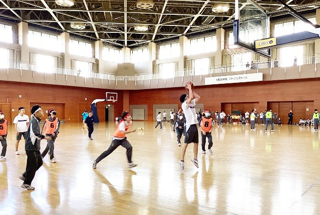 札幌日本大学中学校高等学校のスポーツフェスティバルの様子