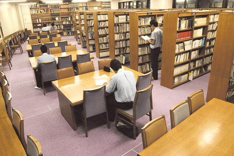 西武学園文理中学・高等学校の図書館