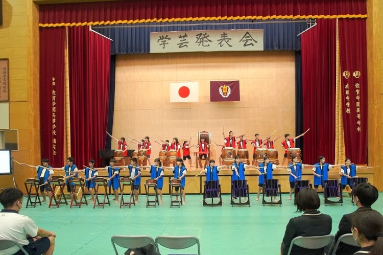 成穎中学校の学芸発表会