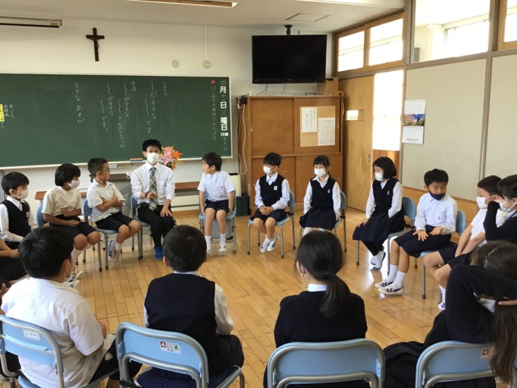 聖マリア小学校の国語の授業風景