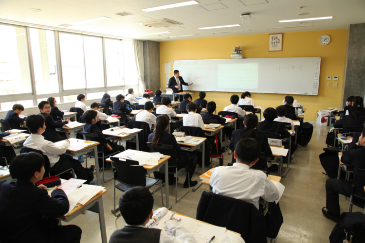 芝浦工業大学附属中学高等学校の授業風景