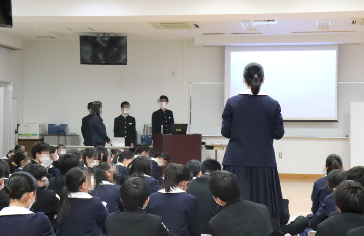 滋賀大学教育学部附属中学校の「BIWAKO TIME」まとめ集会