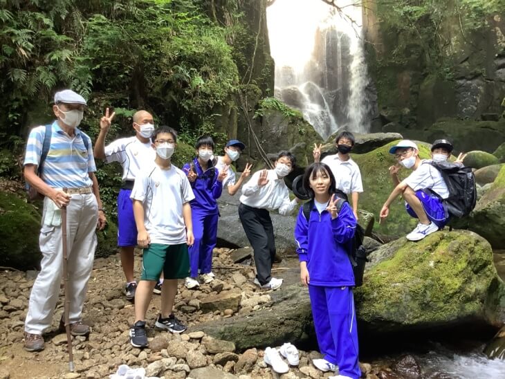 近畿大学附属新宮高等学校・中学校の地域ゼミの生徒たち